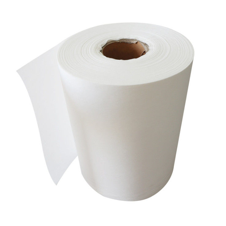 Spunlace non-tissé naturel mou de coton de Rolls de tissu de Spunlace de coton cru non-tissé pour les chiffons faciaux