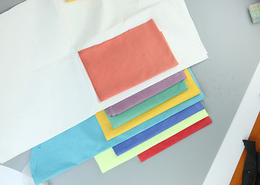 Textile tissé non-tissé gravant en refief 28gsm-100gsm de polyester de petit pain de rayonne non